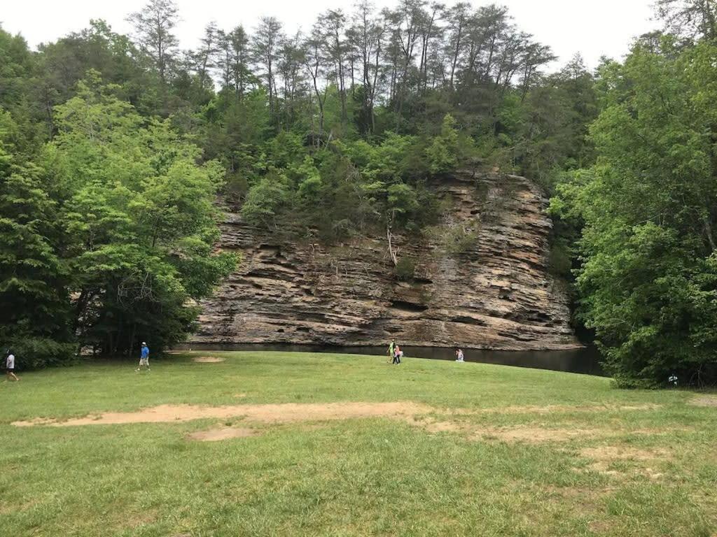 Tn State Parks Open! Hikes, Waterfalls, Firepits! Spencer Eksteriør billede